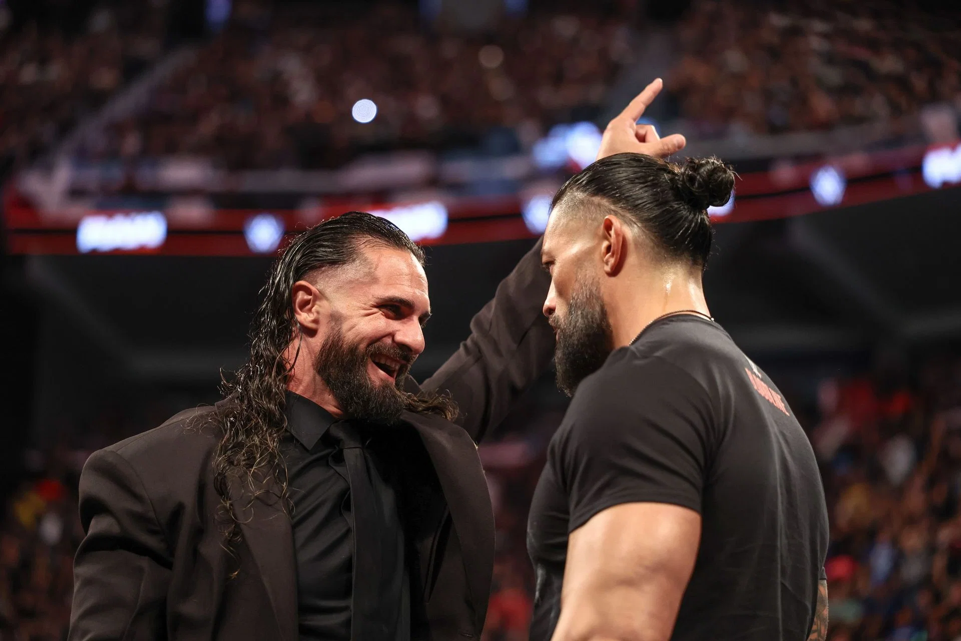 Roundup: New champions crowned on WWE SmackDown, Bad news for Seth Rollins, Major change to Roman Reigns' match