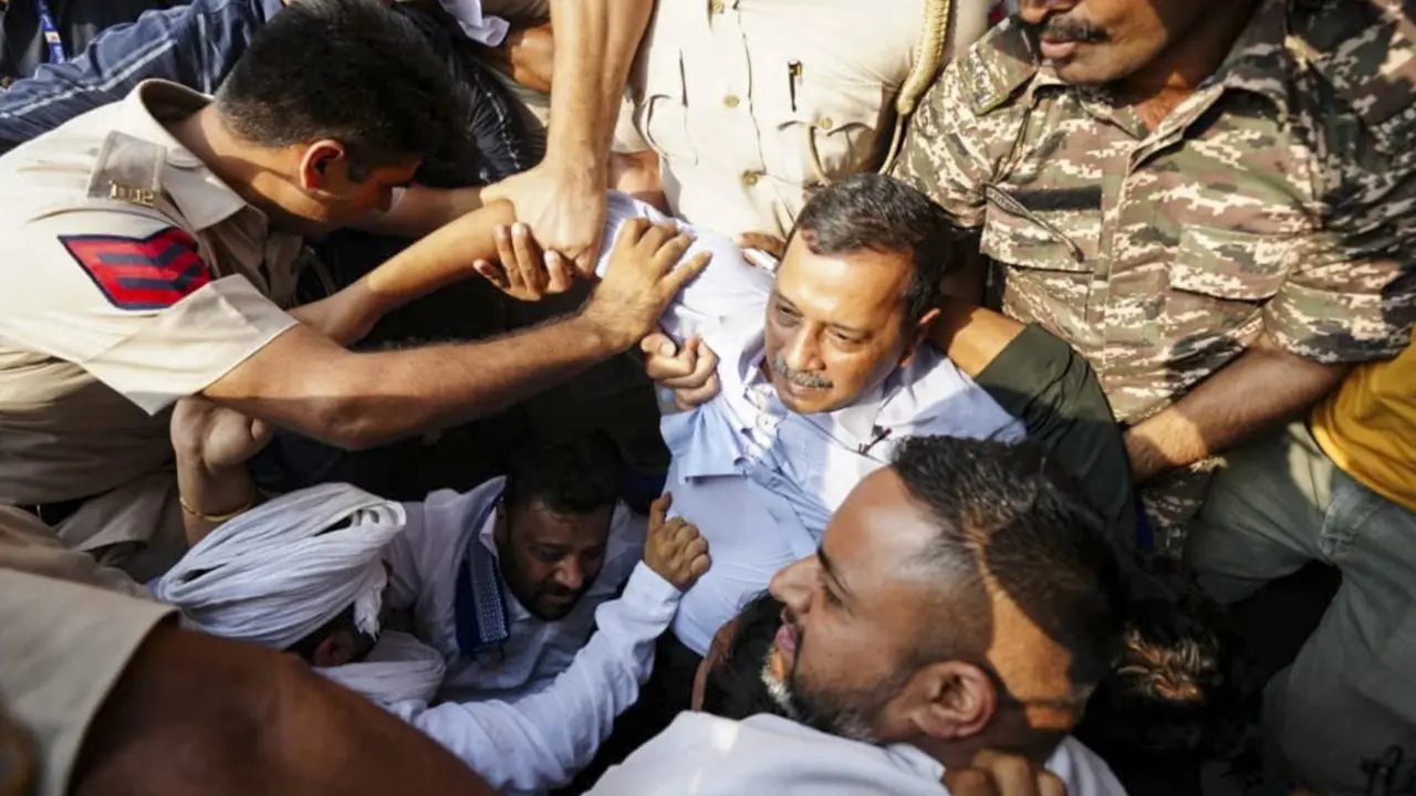Kejriwal, AISA leader Neha Bora detained during protests against CEC in Delhi