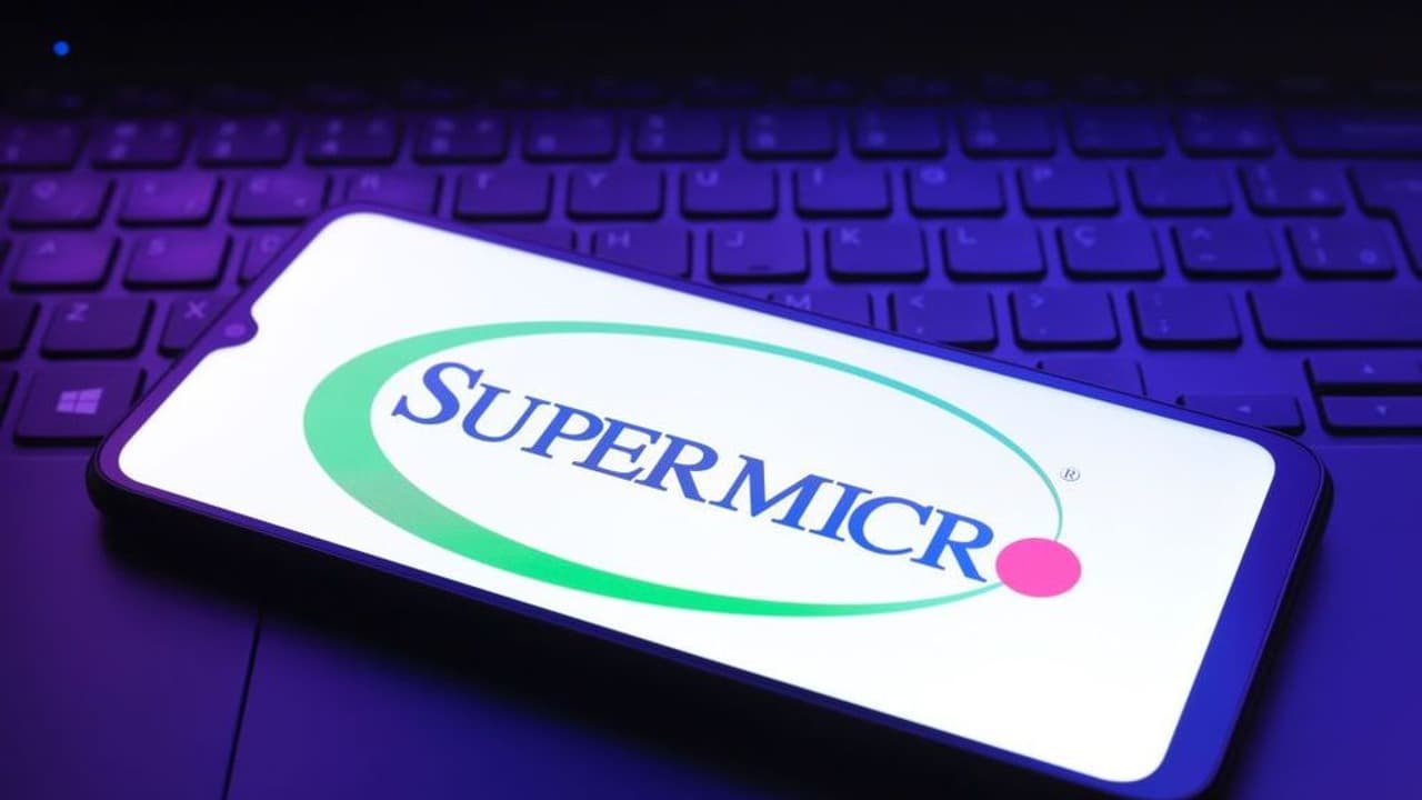 SMCI Stock Surges 16% As Preliminary Q1 Sales Smash Estimates Amid AI Boom
